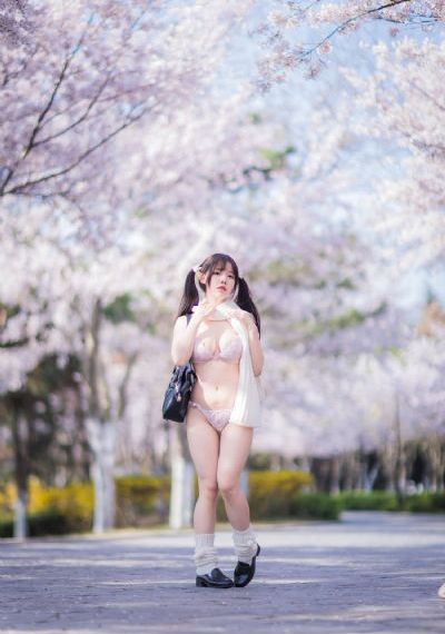 年轻情侣宾馆高潮啪啪_最近国语在线观看