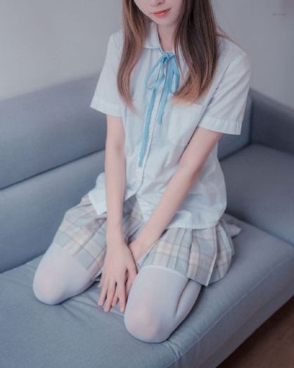 偷窥美女家挺精品一区二区_BD英语电影完整版
