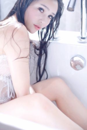 性感美女日b_BD国语免费观看韩国