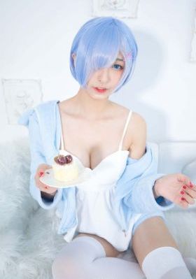 日韩精品无码片一区二区_日韩成人在线